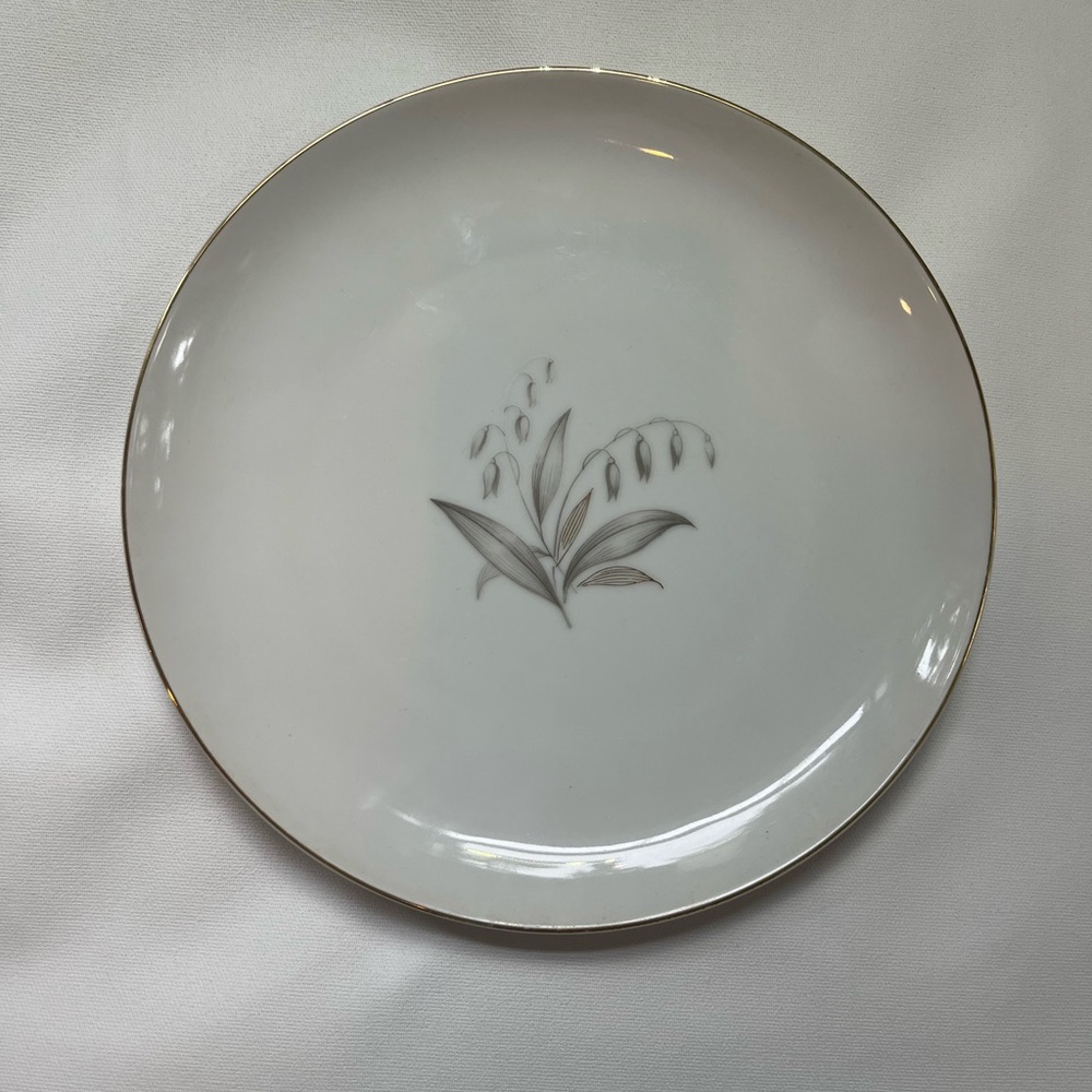 Kaysons "Golden Rapsody" Set of 2 9.5" Luncheon Plates- Japan-Vintage Fine China